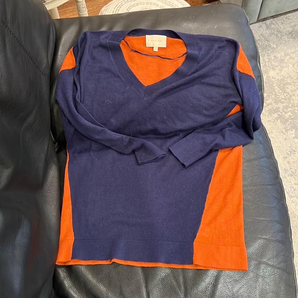 Skies are blue sweater blouse